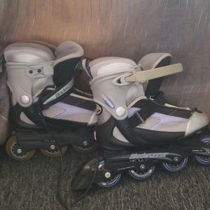 Roller blades